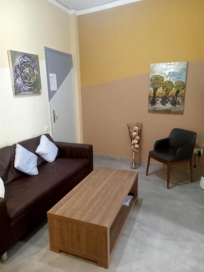 Koukaki-Acropolis Roomy With A Private Veranda Apt. Atenas Exterior foto
