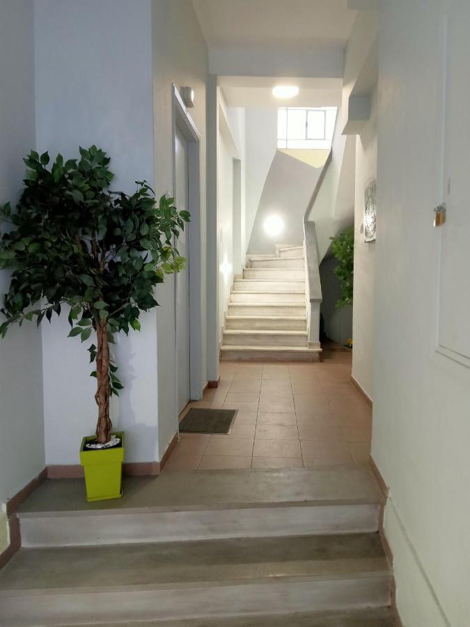 Koukaki-Acropolis Roomy With A Private Veranda Apt. Atenas Exterior foto